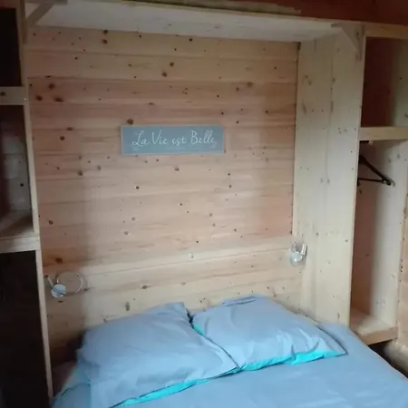 Chalet Avec Piscine Partagee A Eymet
